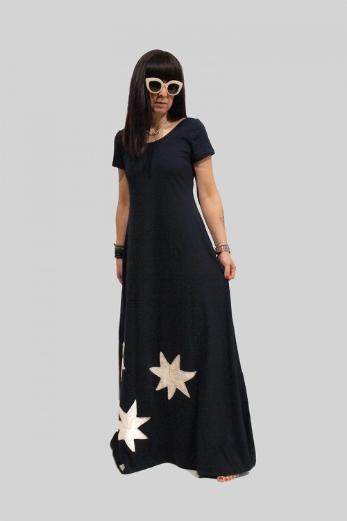 Φόρεμα maxi με απλικέ παράσταση νούφαρο