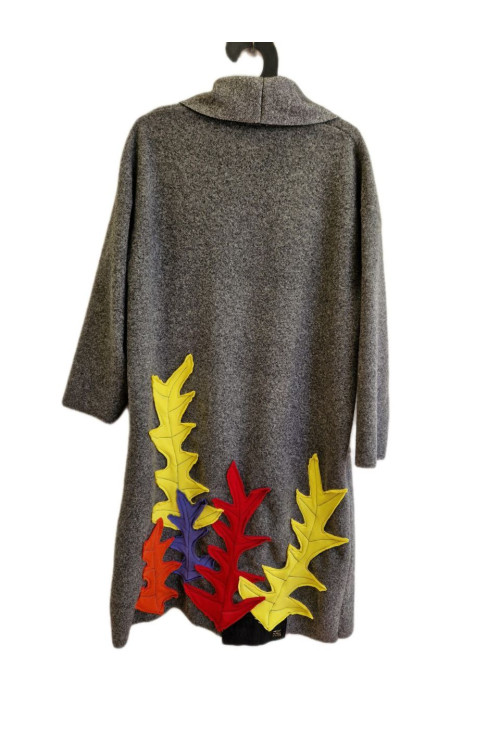 Πανωφόρι με απλικέ παράσταση φύλλα