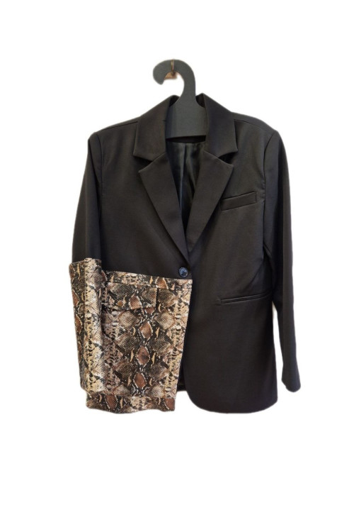 Σακάκι μαύρο με λεπτομέρειες φίδι